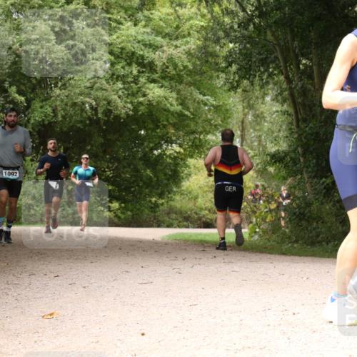 30.08.2026 - Elbe Triathlon Hamburg Antke Förster http://msf.ph/oto/10102249 30.08.2026 11:27:26 Laufen 1092, 362 meine-sportfotos.de