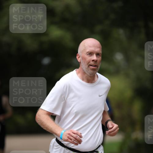 30.08.2026 - Elbe Triathlon Hamburg Antke Förster http://msf.ph/oto/10102250 30.08.2026 11:24:02 Laufen 1292 meine-sportfotos.de