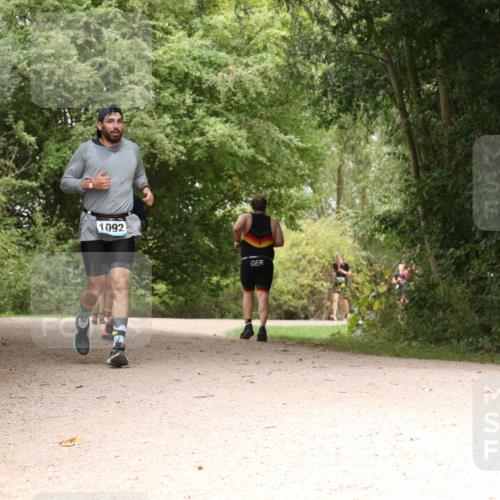 30.08.2026 - Elbe Triathlon Hamburg Antke Förster http://msf.ph/oto/10102251 30.08.2026 11:27:28 Laufen 1092 meine-sportfotos.de