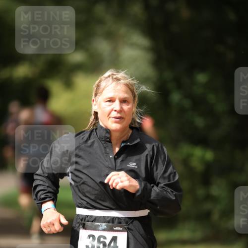 30.08.2026 - Elbe Triathlon Hamburg Antke Förster http://msf.ph/oto/10102278 30.08.2026 11:24:26 Laufen 354 meine-sportfotos.de