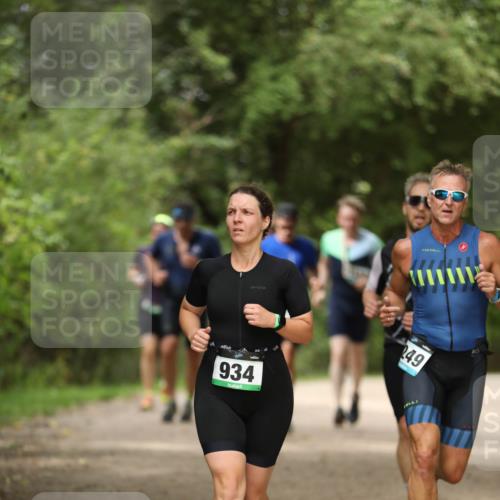 30.08.2026 - Elbe Triathlon Hamburg Antke Förster http://msf.ph/oto/10102292 30.08.2026 11:24:33 Laufen 934, 49 meine-sportfotos.de