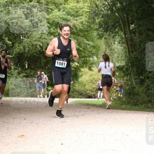 30.08.2026 - Elbe Triathlon Hamburg Antke Förster http://msf.ph/oto/10102293 30.08.2026 11:27:56 Laufen 714, 1081 meine-sportfotos.de