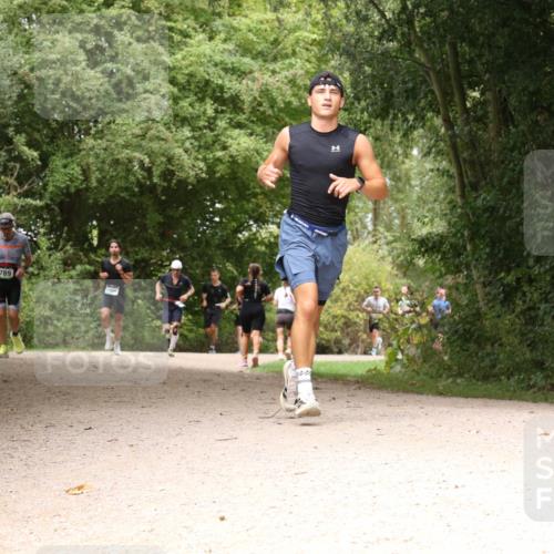 30.08.2026 - Elbe Triathlon Hamburg Antke Förster http://msf.ph/oto/10102315 30.08.2026 11:28:03 Laufen 789, 1 meine-sportfotos.de