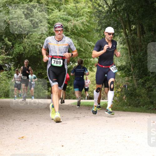 30.08.2026 - Elbe Triathlon Hamburg Antke Förster http://msf.ph/oto/10102329 30.08.2026 11:28:11 Laufen 827, 789, 128 meine-sportfotos.de