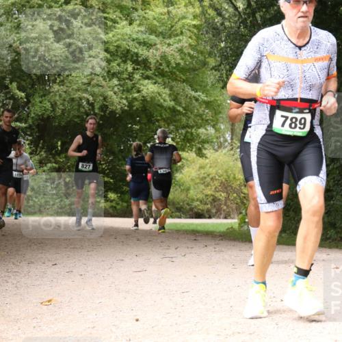30.08.2026 - Elbe Triathlon Hamburg Antke Förster http://msf.ph/oto/10102333 30.08.2026 11:28:13 Laufen 827, 115, 012, 136, 789 meine-sportfotos.de