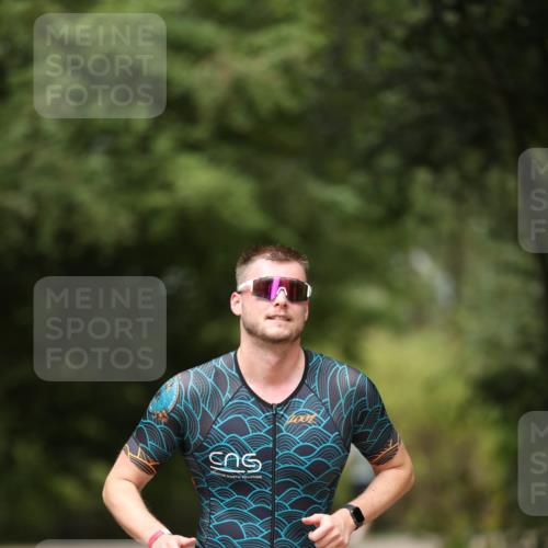 30.08.2026 - Elbe Triathlon Hamburg Antke Förster http://msf.ph/oto/10102336 30.08.2026 11:25:02 Laufen 1121 meine-sportfotos.de