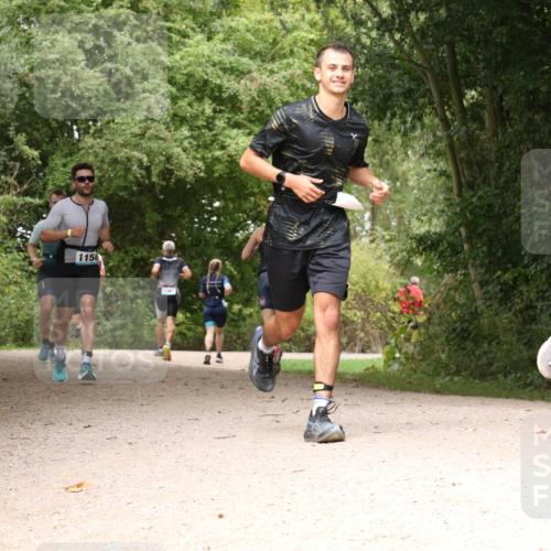 30.08.2026 - Elbe Triathlon Hamburg Antke Förster http://msf.ph/oto/10102339 30.08.2026 11:28:17 Laufen 1150, 827 meine-sportfotos.de
