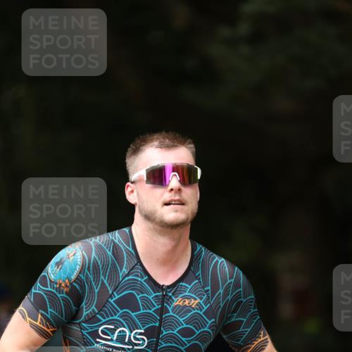 30.08.2026 - Elbe Triathlon Hamburg Antke Förster http://msf.ph/oto/10102340 30.08.2026 11:25:03 Laufen 1121 meine-sportfotos.de