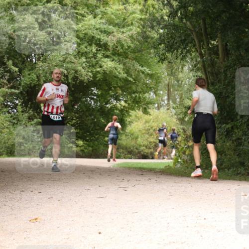 30.08.2026 - Elbe Triathlon Hamburg Antke Förster http://msf.ph/oto/10102351 30.08.2026 11:28:22 Laufen 1018 meine-sportfotos.de