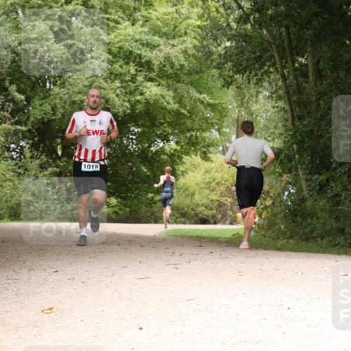 30.08.2026 - Elbe Triathlon Hamburg Antke Förster http://msf.ph/oto/10102353 30.08.2026 11:28:23 Laufen 1019 meine-sportfotos.de