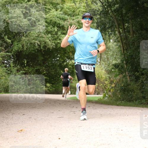 30.08.2026 - Elbe Triathlon Hamburg Antke Förster http://msf.ph/oto/10102367 30.08.2026 11:28:38 Laufen 1152 meine-sportfotos.de