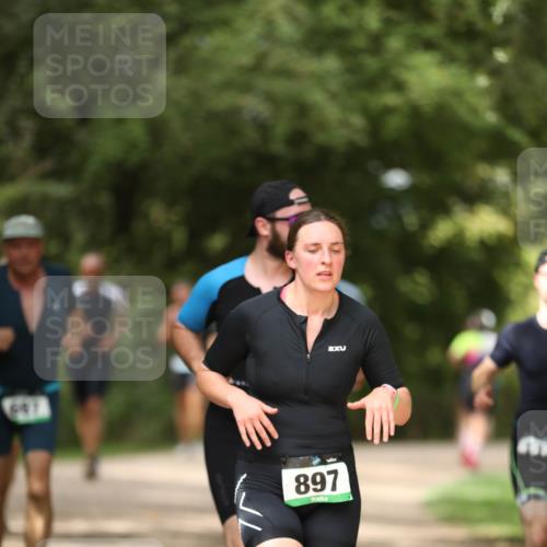30.08.2026 - Elbe Triathlon Hamburg Antke Förster http://msf.ph/oto/10102370 30.08.2026 11:25:26 Laufen 2, 897 meine-sportfotos.de