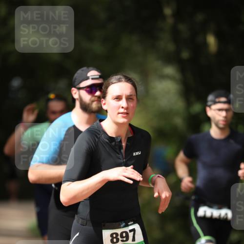 30.08.2026 - Elbe Triathlon Hamburg Antke Förster http://msf.ph/oto/10102374 30.08.2026 11:25:27 Laufen 897, 2 meine-sportfotos.de
