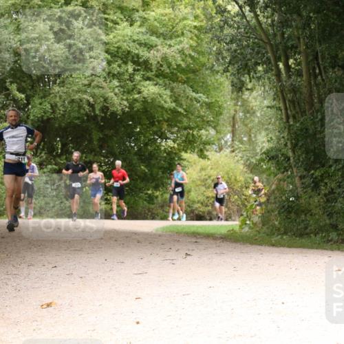 30.08.2026 - Elbe Triathlon Hamburg Antke Förster http://msf.ph/oto/10102383 30.08.2026 11:29:03 Laufen 711 meine-sportfotos.de