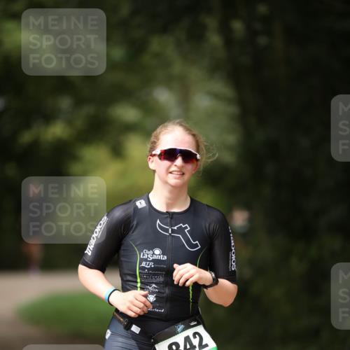 30.08.2026 - Elbe Triathlon Hamburg Antke Förster http://msf.ph/oto/10102388 30.08.2026 11:25:32 Laufen  meine-sportfotos.de