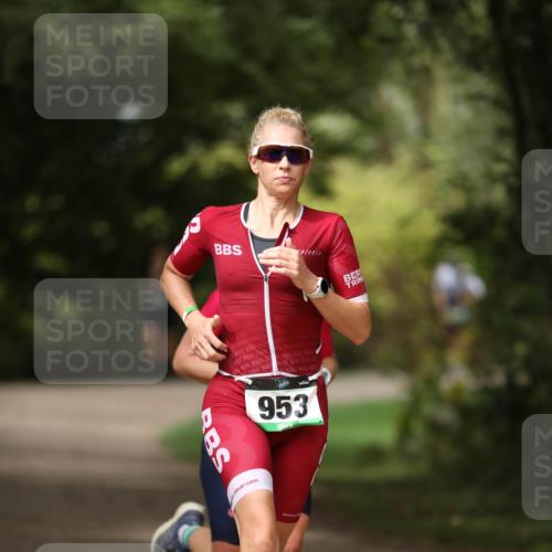 30.08.2026 - Elbe Triathlon Hamburg Antke Förster http://msf.ph/oto/10102402 30.08.2026 11:25:39 Laufen 953 meine-sportfotos.de