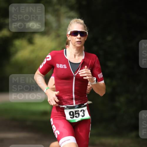 30.08.2026 - Elbe Triathlon Hamburg Antke Förster http://msf.ph/oto/10102404 30.08.2026 11:25:39 Laufen 953 meine-sportfotos.de