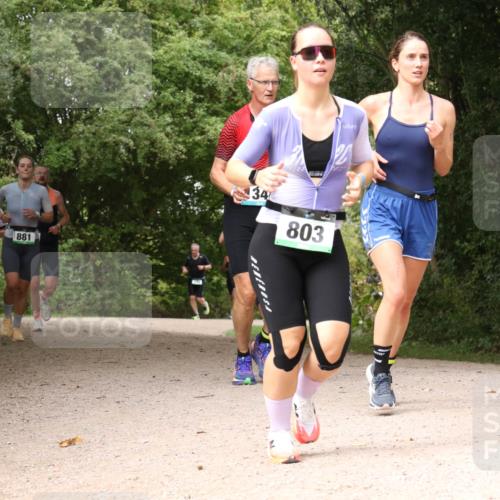 30.08.2026 - Elbe Triathlon Hamburg Antke Förster http://msf.ph/oto/10102407 30.08.2026 11:29:14 Laufen 1062, 881, 34, 803 meine-sportfotos.de