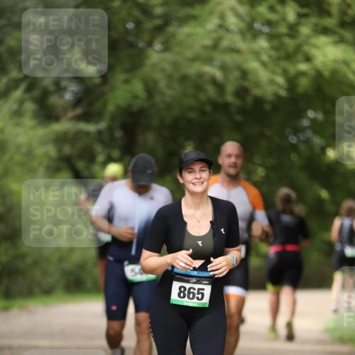 30.08.2026 - Elbe Triathlon Hamburg Antke Förster http://msf.ph/oto/10102414 30.08.2026 11:25:53 Laufen 54, 865 meine-sportfotos.de