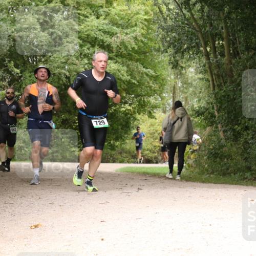 30.08.2026 - Elbe Triathlon Hamburg Antke Förster http://msf.ph/oto/10102429 30.08.2026 11:29:27 Laufen 662, 729 meine-sportfotos.de