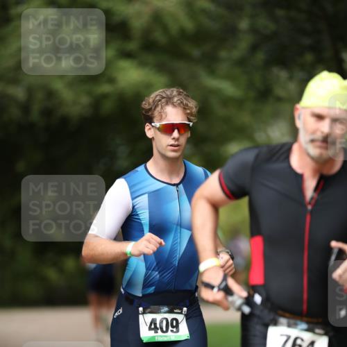 30.08.2026 - Elbe Triathlon Hamburg Antke Förster http://msf.ph/oto/10102436 30.08.2026 11:26:05 Laufen 409, 764 meine-sportfotos.de