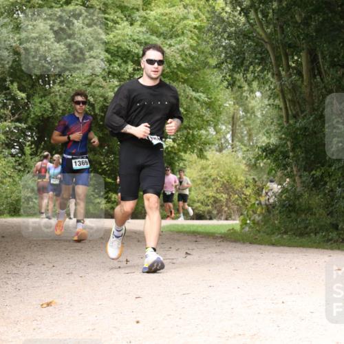 30.08.2026 - Elbe Triathlon Hamburg Antke Förster http://msf.ph/oto/10102473 30.08.2026 11:29:53 Laufen 1369 meine-sportfotos.de