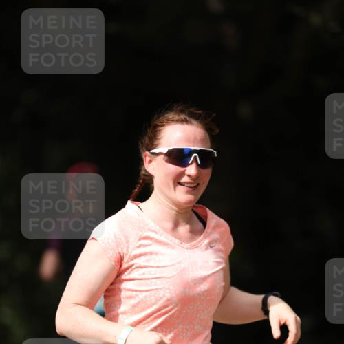 30.08.2026 - Elbe Triathlon Hamburg Antke Förster http://msf.ph/oto/10102480 30.08.2026 11:26:33 Laufen 901 meine-sportfotos.de