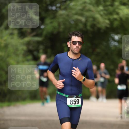 30.08.2026 - Elbe Triathlon Hamburg Antke Förster http://msf.ph/oto/10102488 30.08.2026 11:26:38 Laufen 659 meine-sportfotos.de