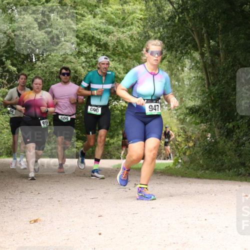 30.08.2026 - Elbe Triathlon Hamburg Antke Förster http://msf.ph/oto/10102493 30.08.2026 11:30:05 Laufen 919, 509, 690, 947 meine-sportfotos.de