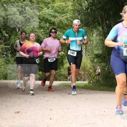 30.08.2026 - Elbe Triathlon Hamburg Antke Förster http://msf.ph/oto/10102497 30.08.2026 11:30:06 Laufen 690, 91, 509, 947 meine-sportfotos.de