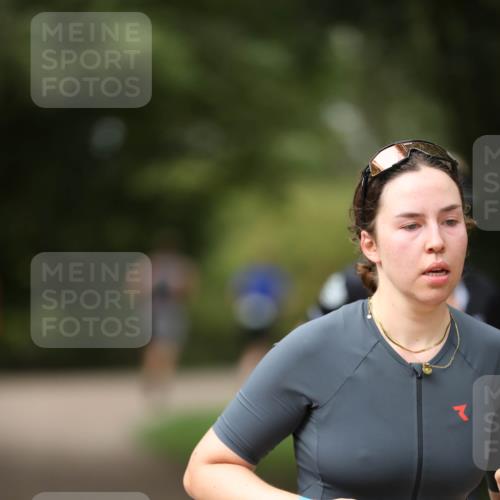 30.08.2026 - Elbe Triathlon Hamburg Antke Förster http://msf.ph/oto/10102506 30.08.2026 11:26:50 Laufen 799 meine-sportfotos.de