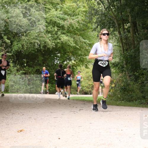 30.08.2026 - Elbe Triathlon Hamburg Antke Förster http://msf.ph/oto/10102519 30.08.2026 11:30:22 Laufen 200 meine-sportfotos.de