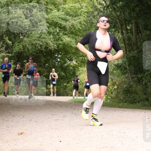 30.08.2026 - Elbe Triathlon Hamburg Antke Förster http://msf.ph/oto/10102521 30.08.2026 11:30:27 Laufen 1438 meine-sportfotos.de