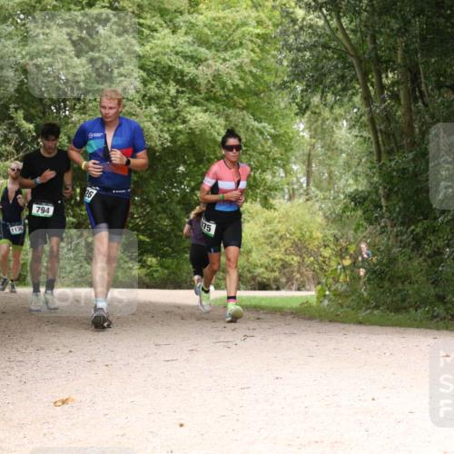 30.08.2026 - Elbe Triathlon Hamburg Antke Förster http://msf.ph/oto/10102525 30.08.2026 11:30:34 Laufen 794, 1136, 26, 75 meine-sportfotos.de
