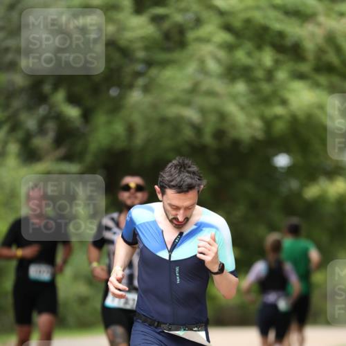 30.08.2026 - Elbe Triathlon Hamburg Antke Förster http://msf.ph/oto/10102530 30.08.2026 11:27:07 Laufen 3 meine-sportfotos.de
