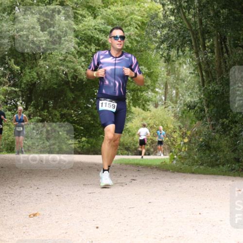 30.08.2026 - Elbe Triathlon Hamburg Antke Förster http://msf.ph/oto/10102543 30.08.2026 11:30:47 Laufen 843, 142, 1159 meine-sportfotos.de