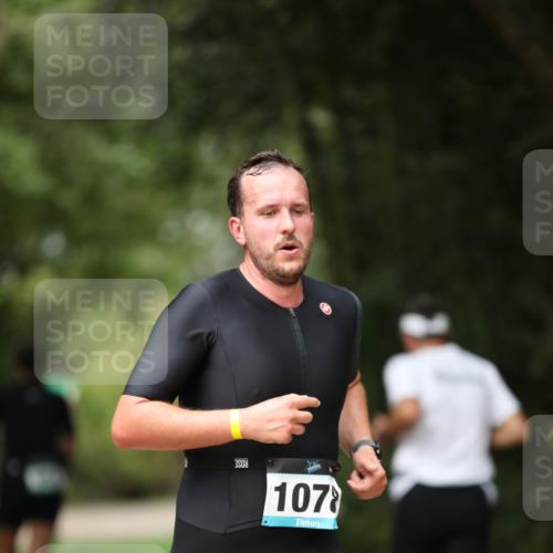 30.08.2026 - Elbe Triathlon Hamburg Antke Förster http://msf.ph/oto/10102544 30.08.2026 11:27:11 Laufen 107 meine-sportfotos.de