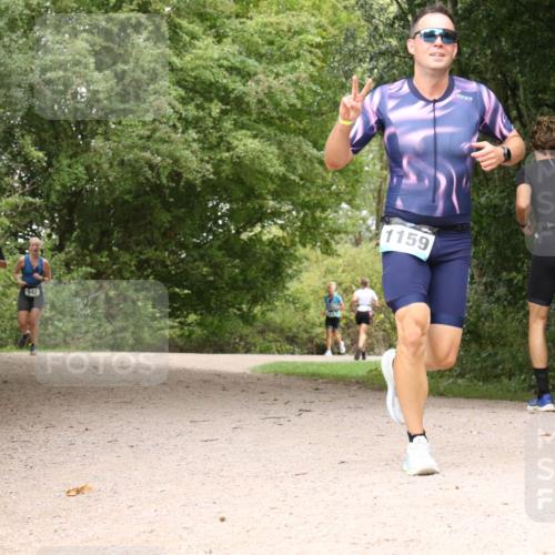 30.08.2026 - Elbe Triathlon Hamburg Antke Förster http://msf.ph/oto/10102545 30.08.2026 11:30:48 Laufen 843, 942, 1159 meine-sportfotos.de