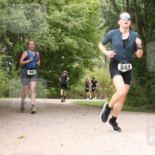 30.08.2026 - Elbe Triathlon Hamburg Antke Förster http://msf.ph/oto/10102555 30.08.2026 11:30:54 Laufen 942, 843 meine-sportfotos.de