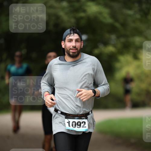 30.08.2026 - Elbe Triathlon Hamburg Antke Förster http://msf.ph/oto/10102564 30.08.2026 11:27:30 Laufen 1092, 23 meine-sportfotos.de