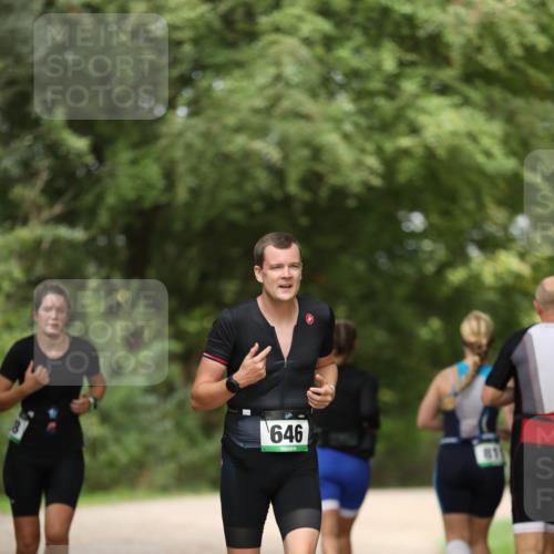30.08.2026 - Elbe Triathlon Hamburg Antke Förster http://msf.ph/oto/10102584 30.08.2026 11:27:43 Laufen 646 meine-sportfotos.de