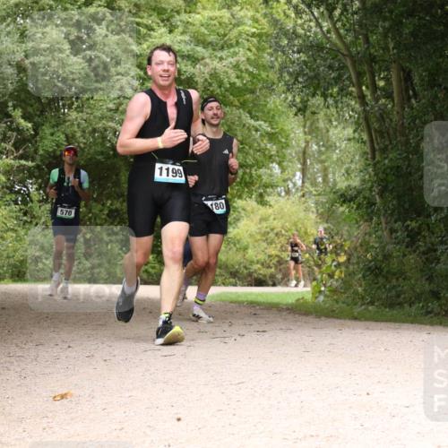 30.08.2026 - Elbe Triathlon Hamburg Antke Förster http://msf.ph/oto/10102617 30.08.2026 11:31:36 Laufen 570, 1199, 180 meine-sportfotos.de