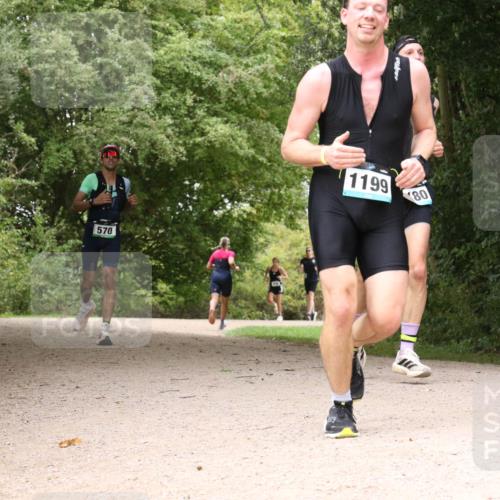 30.08.2026 - Elbe Triathlon Hamburg Antke Förster http://msf.ph/oto/10102621 30.08.2026 11:31:38 Laufen 570, 1199, 80 meine-sportfotos.de