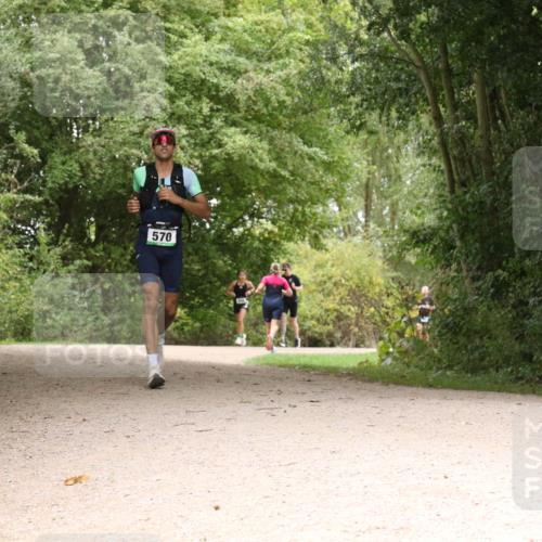 30.08.2026 - Elbe Triathlon Hamburg Antke Förster http://msf.ph/oto/10102623 30.08.2026 11:31:39 Laufen 570 meine-sportfotos.de