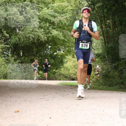 30.08.2026 - Elbe Triathlon Hamburg Antke Förster http://msf.ph/oto/10102627 30.08.2026 11:31:41 Laufen 570 meine-sportfotos.de