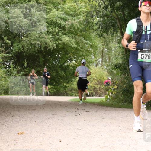 30.08.2026 - Elbe Triathlon Hamburg Antke Förster http://msf.ph/oto/10102629 30.08.2026 11:31:42 Laufen 648, 570 meine-sportfotos.de