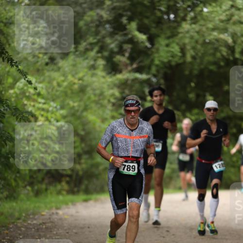 30.08.2026 - Elbe Triathlon Hamburg Antke Förster http://msf.ph/oto/10102632 30.08.2026 11:28:09 Laufen 789, 128 meine-sportfotos.de