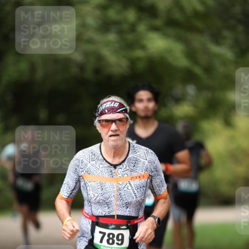 30.08.2026 - Elbe Triathlon Hamburg Antke Förster http://msf.ph/oto/10102640 30.08.2026 11:28:12 Laufen 789, 3 meine-sportfotos.de