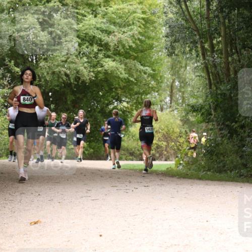 30.08.2026 - Elbe Triathlon Hamburg Antke Förster http://msf.ph/oto/10102651 30.08.2026 11:32:17 Laufen 840, 109, 034, 1423 meine-sportfotos.de