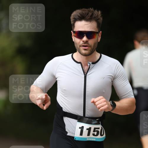 30.08.2026 - Elbe Triathlon Hamburg Antke Förster http://msf.ph/oto/10102656 30.08.2026 11:28:21 Laufen 1150 meine-sportfotos.de